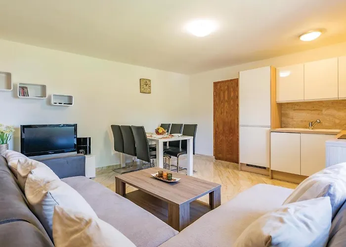 Appartement Awesome In Svpetar U Sumi *